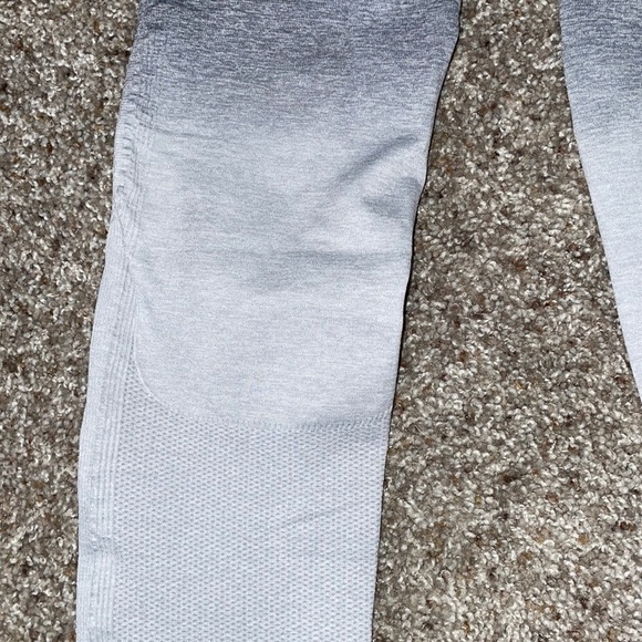Ombré Style Stretch Workout Legging (M) - Picture 2 of 5